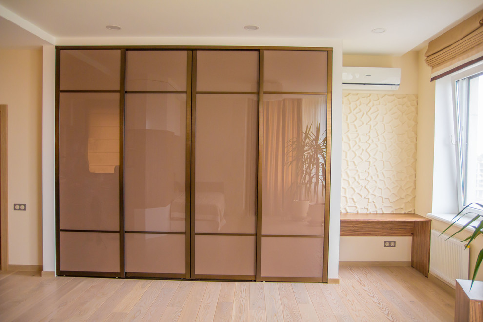 Квартира г. Киев ул. Молдавская 140 м кв.