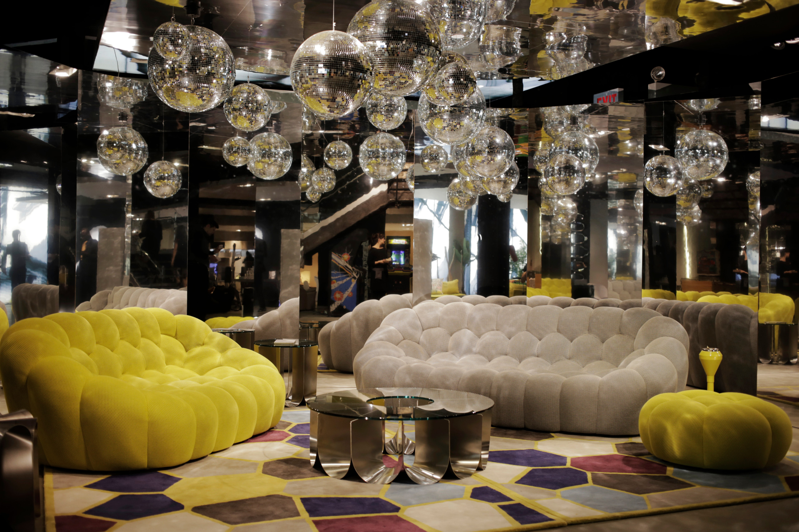 Glow Deco manufactures for Roche Bobois