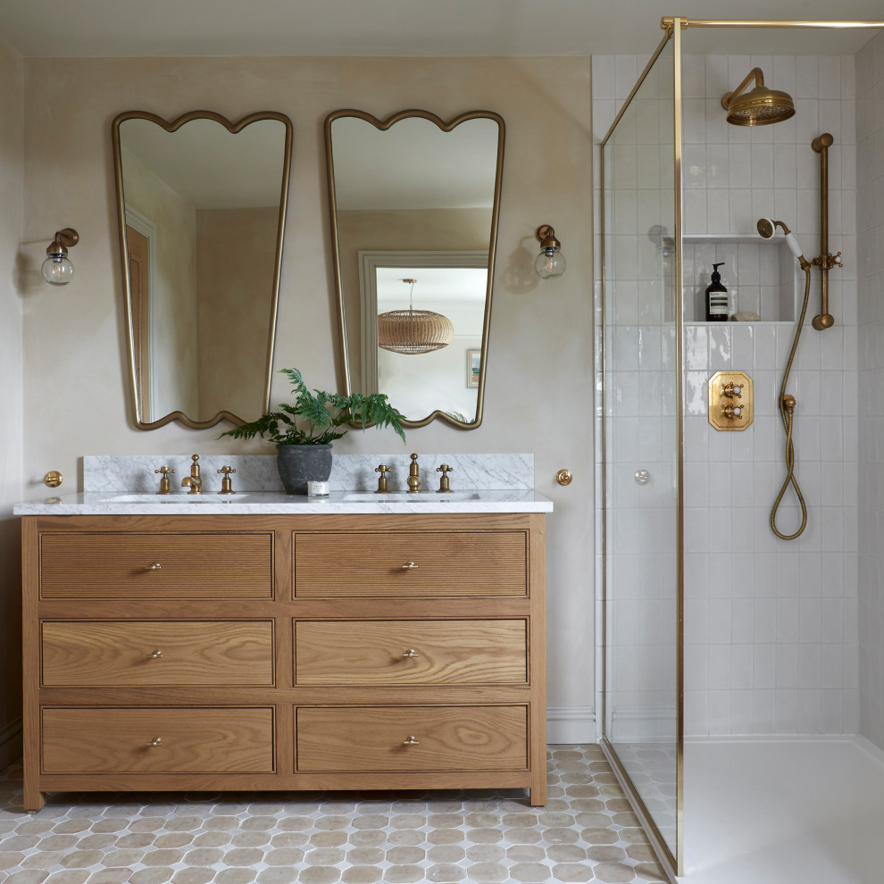Inspiration for a traditional bathroom in Surrey.