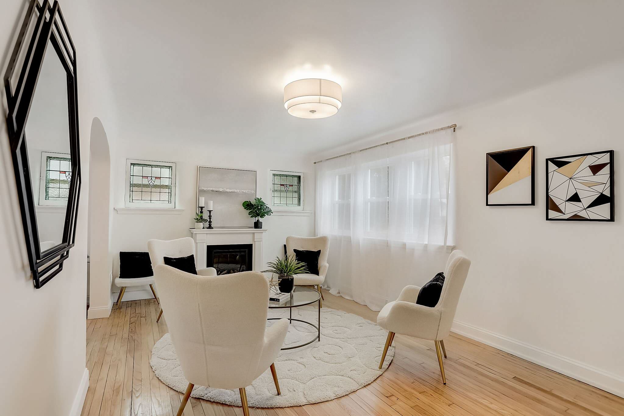 Comfortable and Inviting Living Room