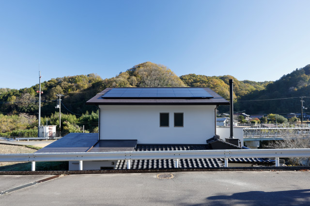 塩江の家（減築・リノベーション） japones-moderno-fachada