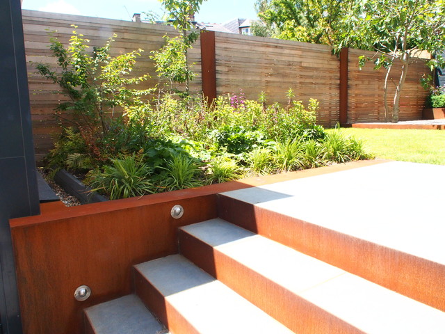 Muscle Hill garden contemporary-garden