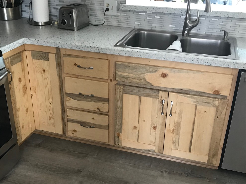 Inspiration for a modern kitchen remodel in Denver