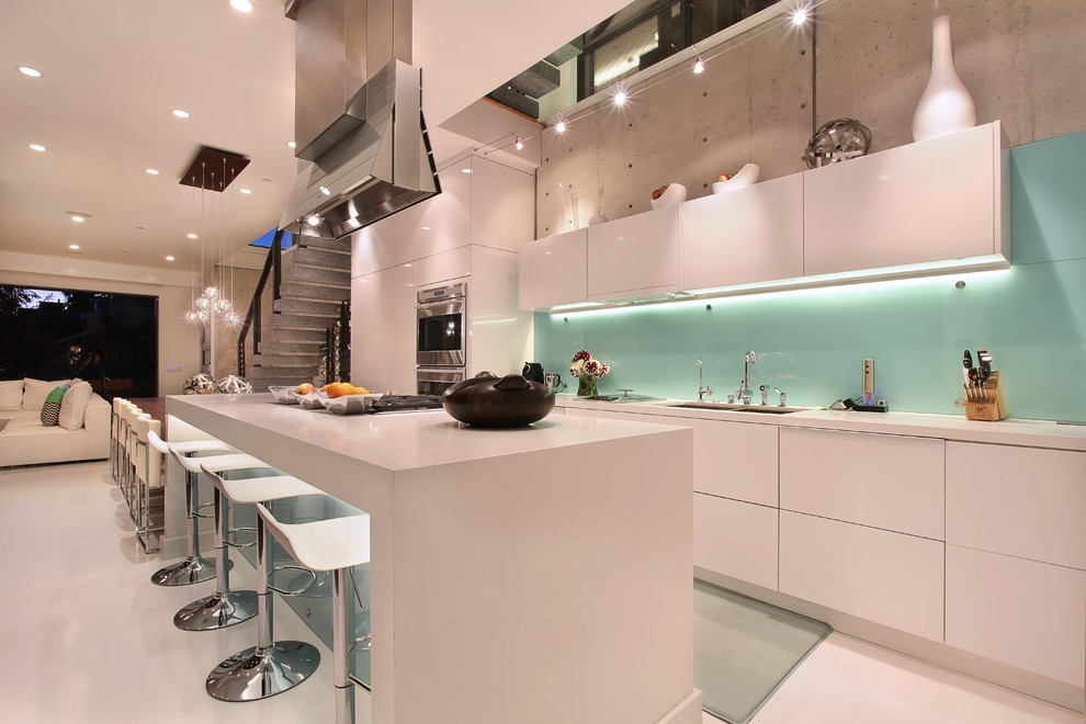 Inspiration for a contemporary kitchen remodel in Orange County