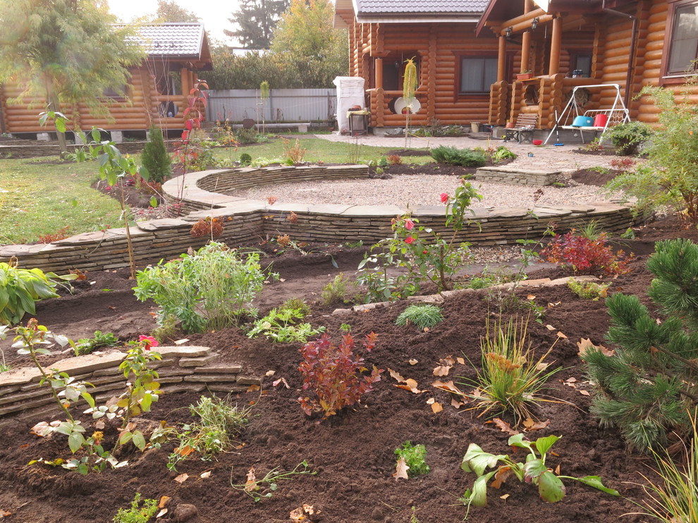 САДИК НА ЛАДОШКЕ (АЛЕНЬКИЙ ЦВЕТОЧЕК)