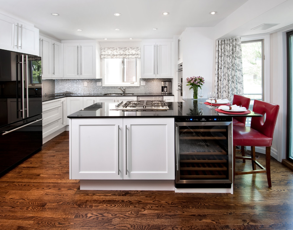Kitchen - kitchen idea in Ottawa
