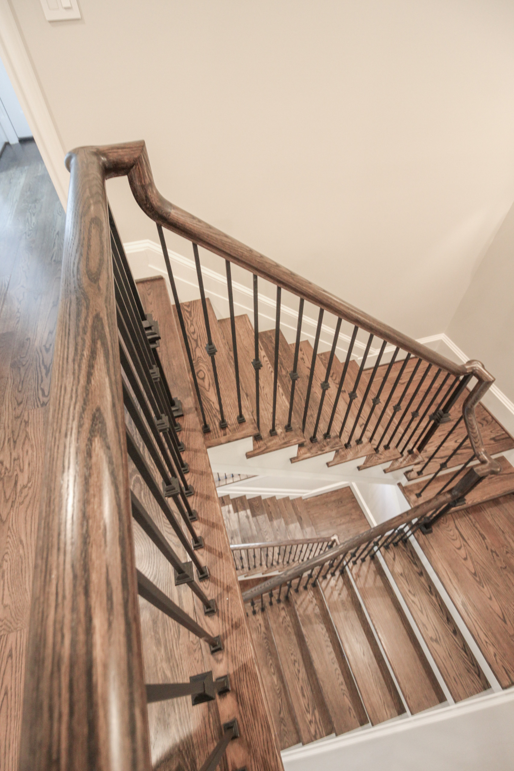 86_ Gorgeous Floating Curved Staircase, McLean VA 22066