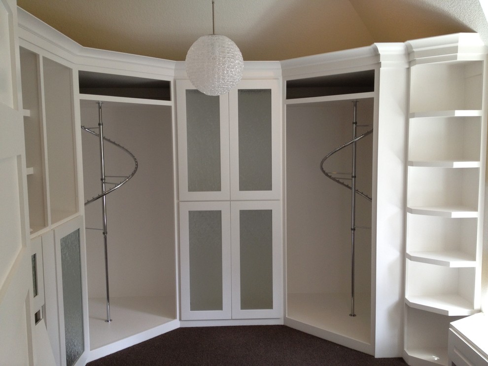 Design ideas for a transitional storage and wardrobe in Portland.