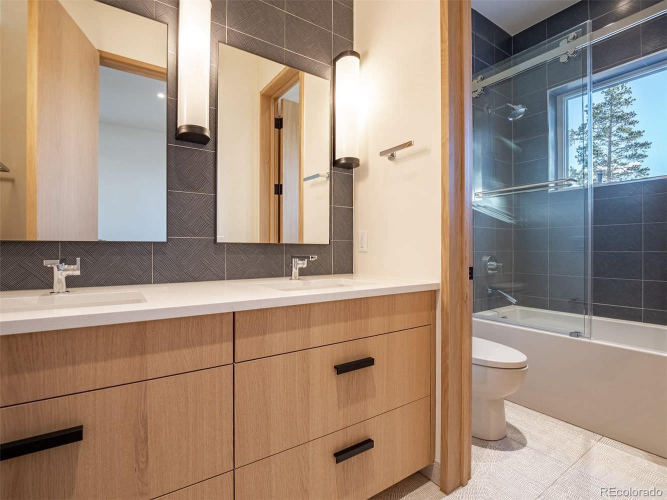 27 Boulder cir