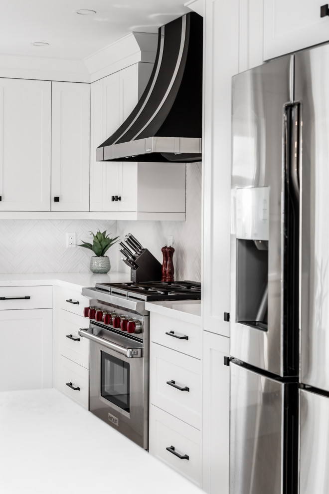 Kitchen - kitchen idea in Toronto