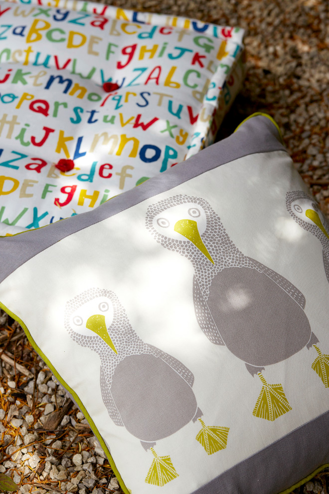 Детские коллекции тканей и обоев