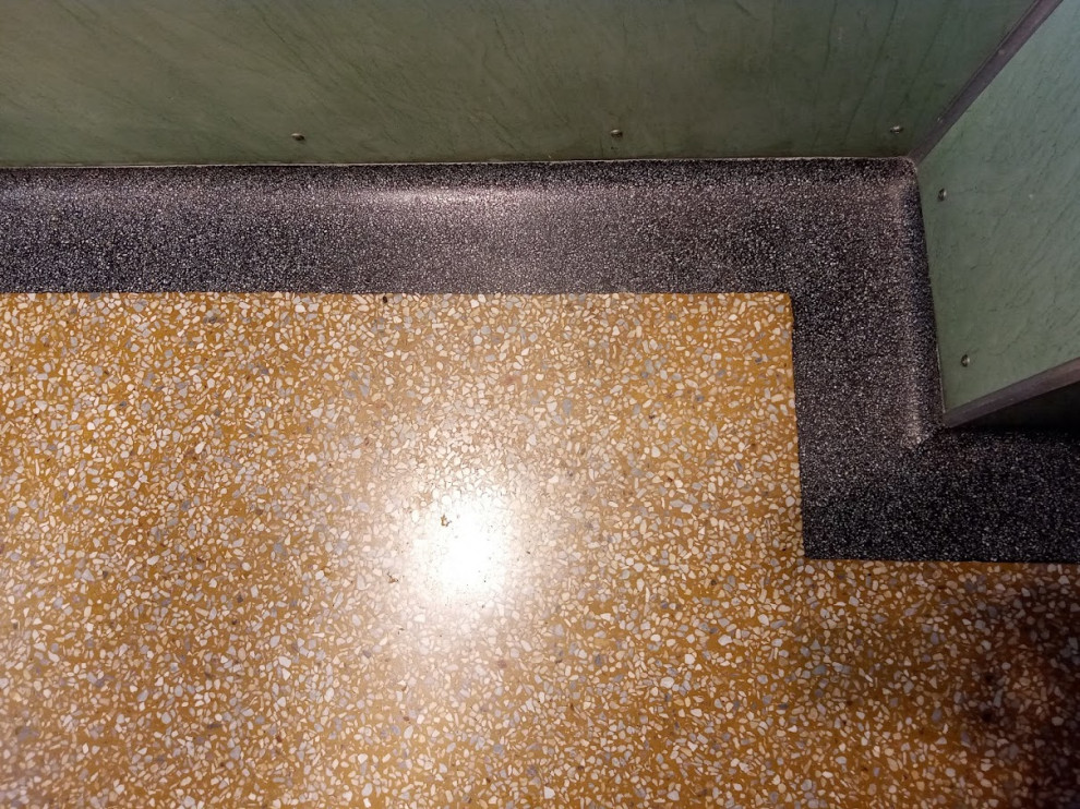 Bathroom wall tiles to match a 1950s Terrazzo floor | Houzz AU