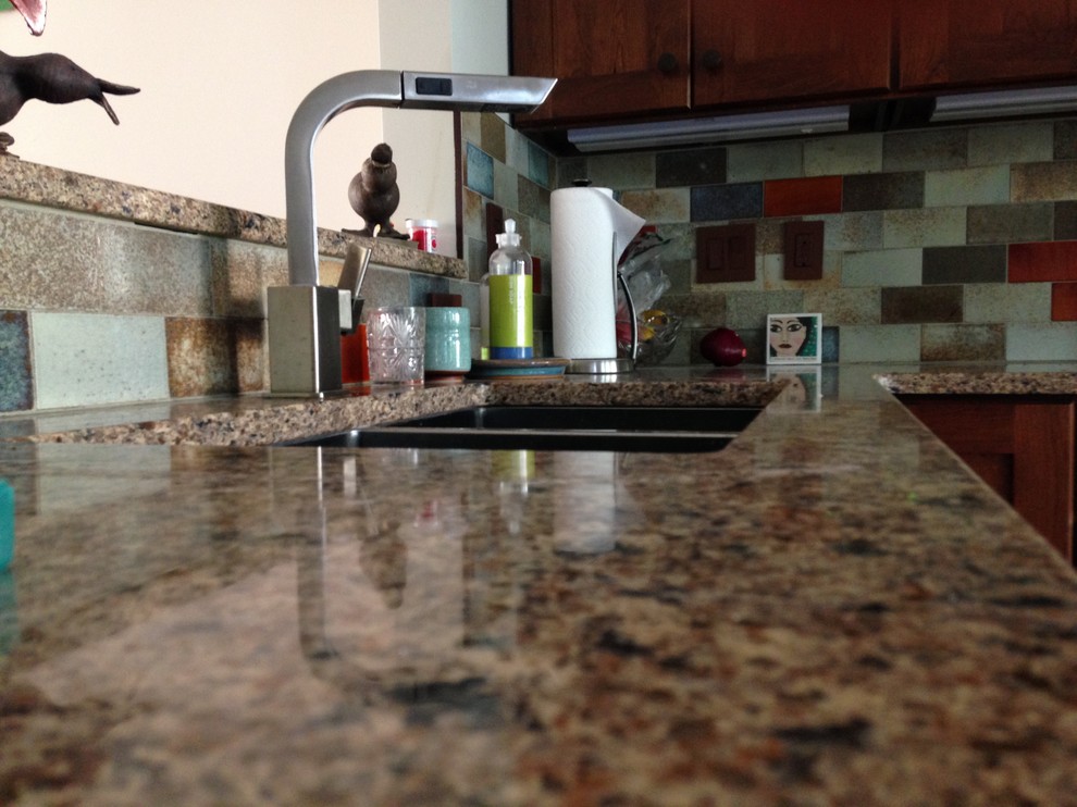 Example of a transitional kitchen design in DC Metro