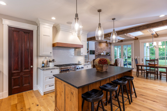 Morrow Custom Home stile-marinaro-cucina