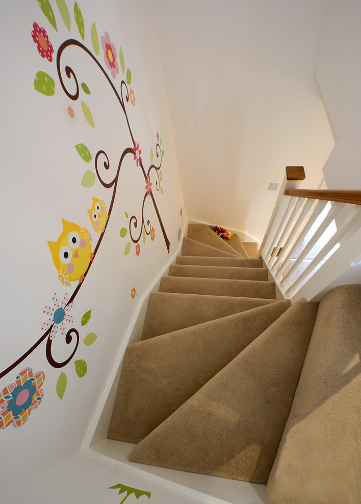 Inspiration for a modern staircase in Surrey.