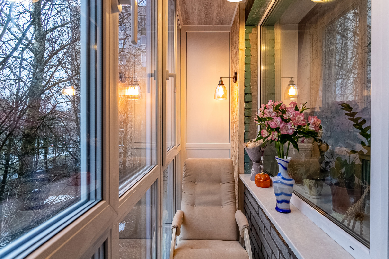 Остекление Балконов и лоджий с отделкой