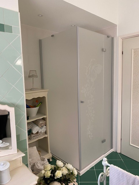 La doccia al posto della vasca da bagno