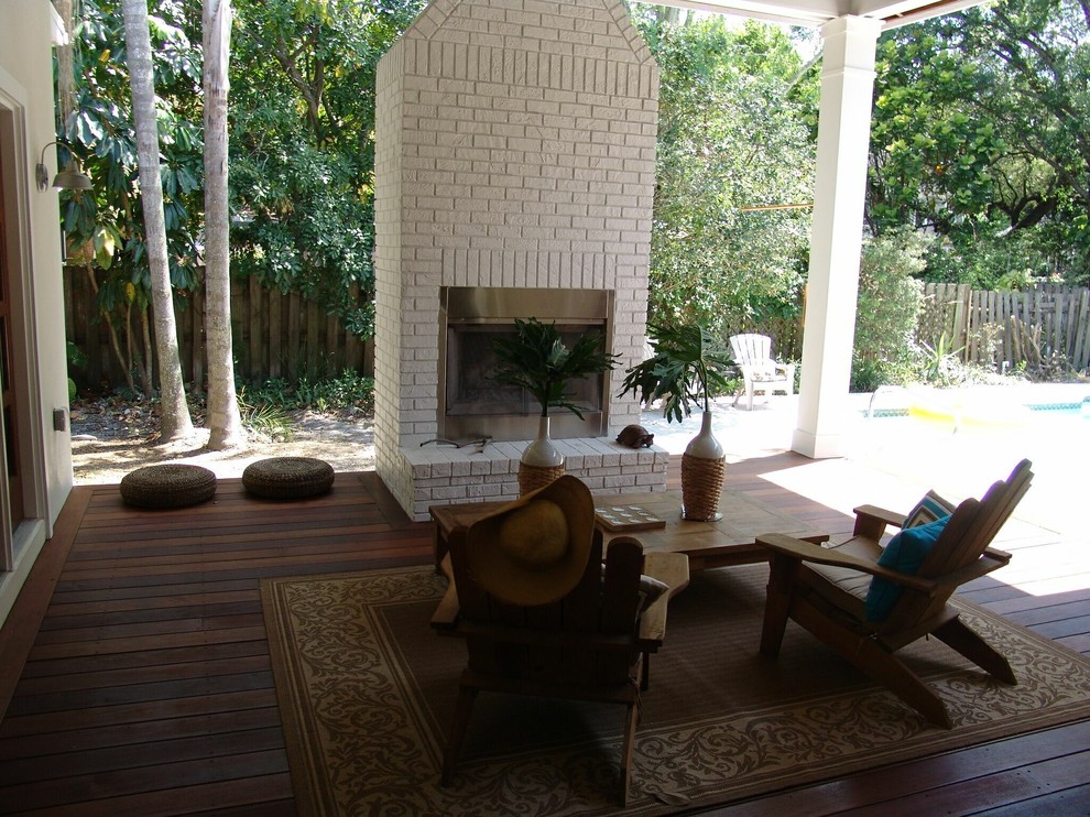Design ideas for a tropical verandah in Tampa.