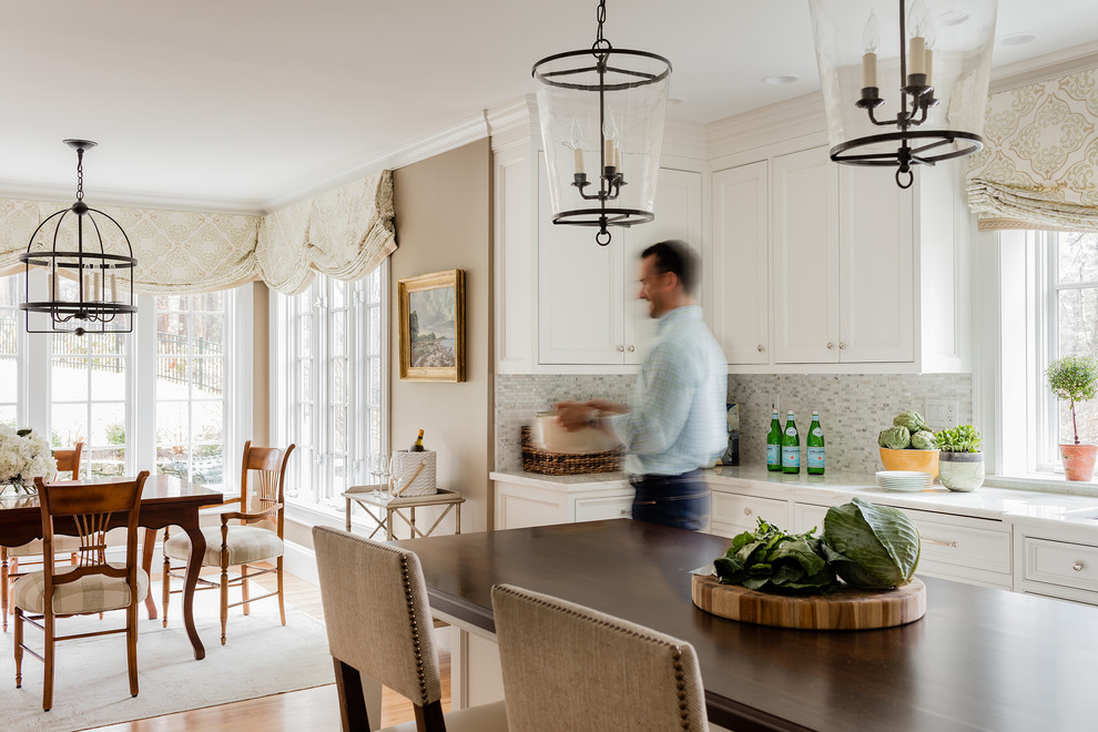 Kitchen - transitional kitchen idea in Boston