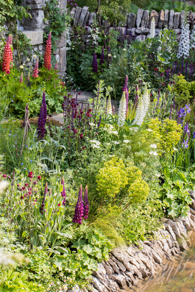 This is an example of a country garden in London.