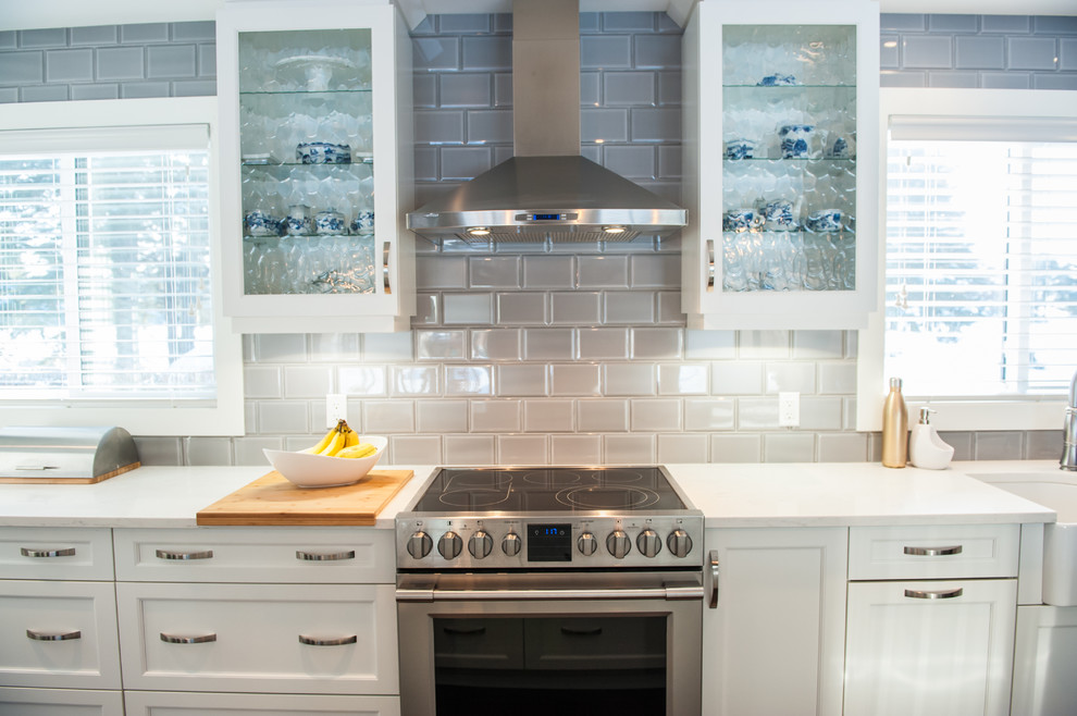 Inspiration for a rustic kitchen remodel in Calgary