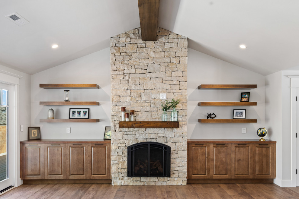 Home design - transitional home design idea