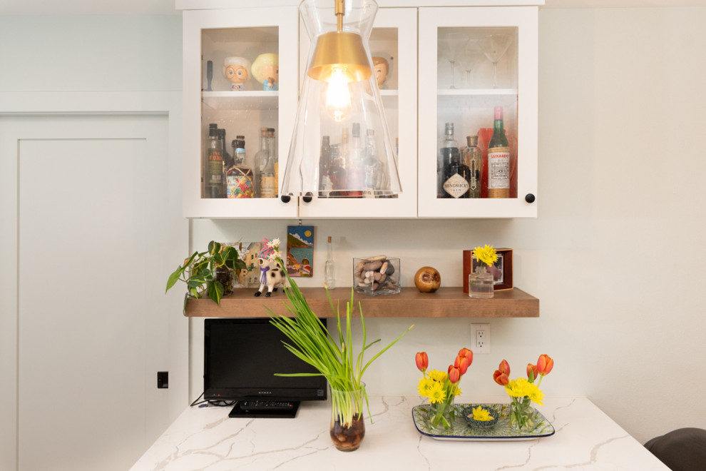 Dining room - transitional dining room idea
