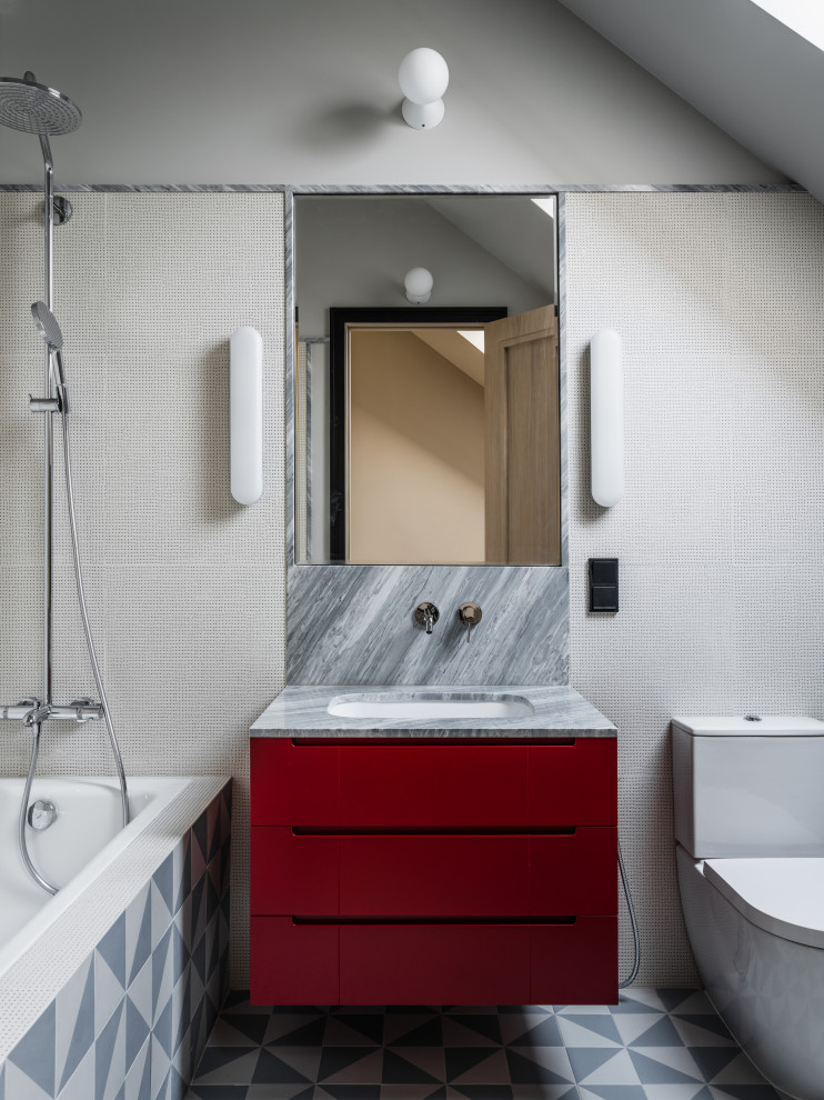 Ispirazione per una stanza da bagno per bambini contemporanea con vasca freestanding, doccia alcova e mobile bagno freestanding