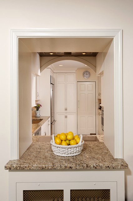 Traditional White Kitchen traditional-kitchen