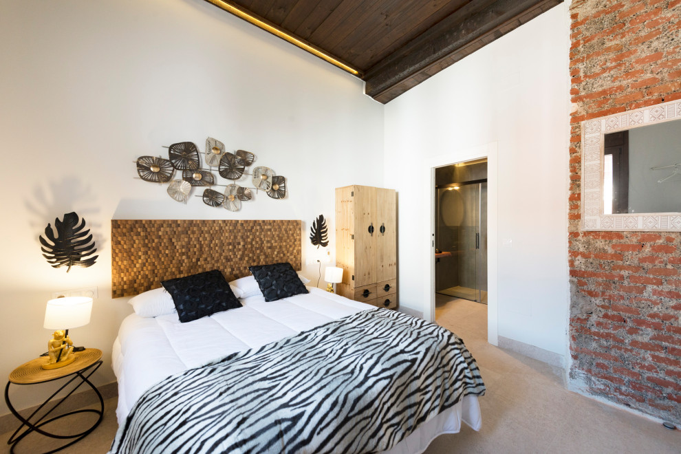 Photo of a mediterranean bedroom in Malaga.
