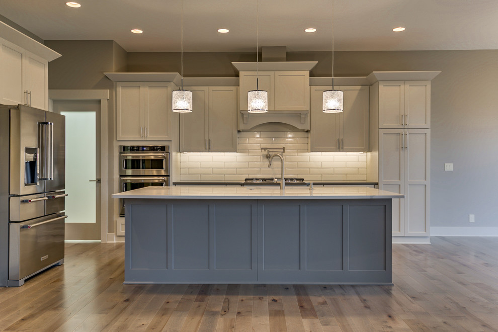 Kitchen - kitchen idea in Omaha