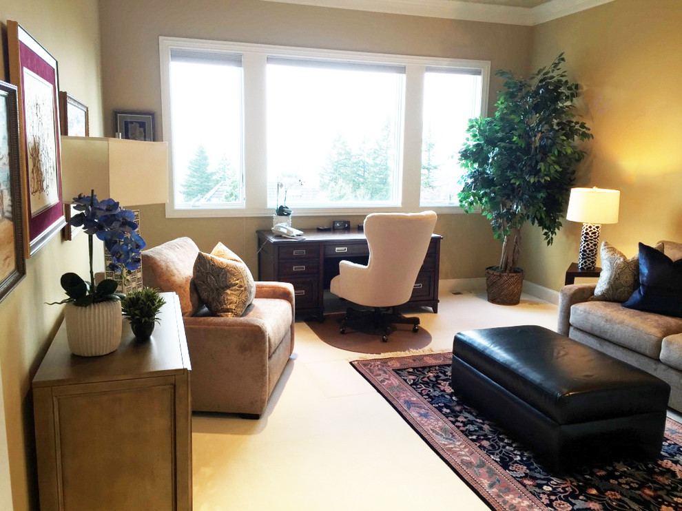 Design ideas for a transitional living room in Seattle.