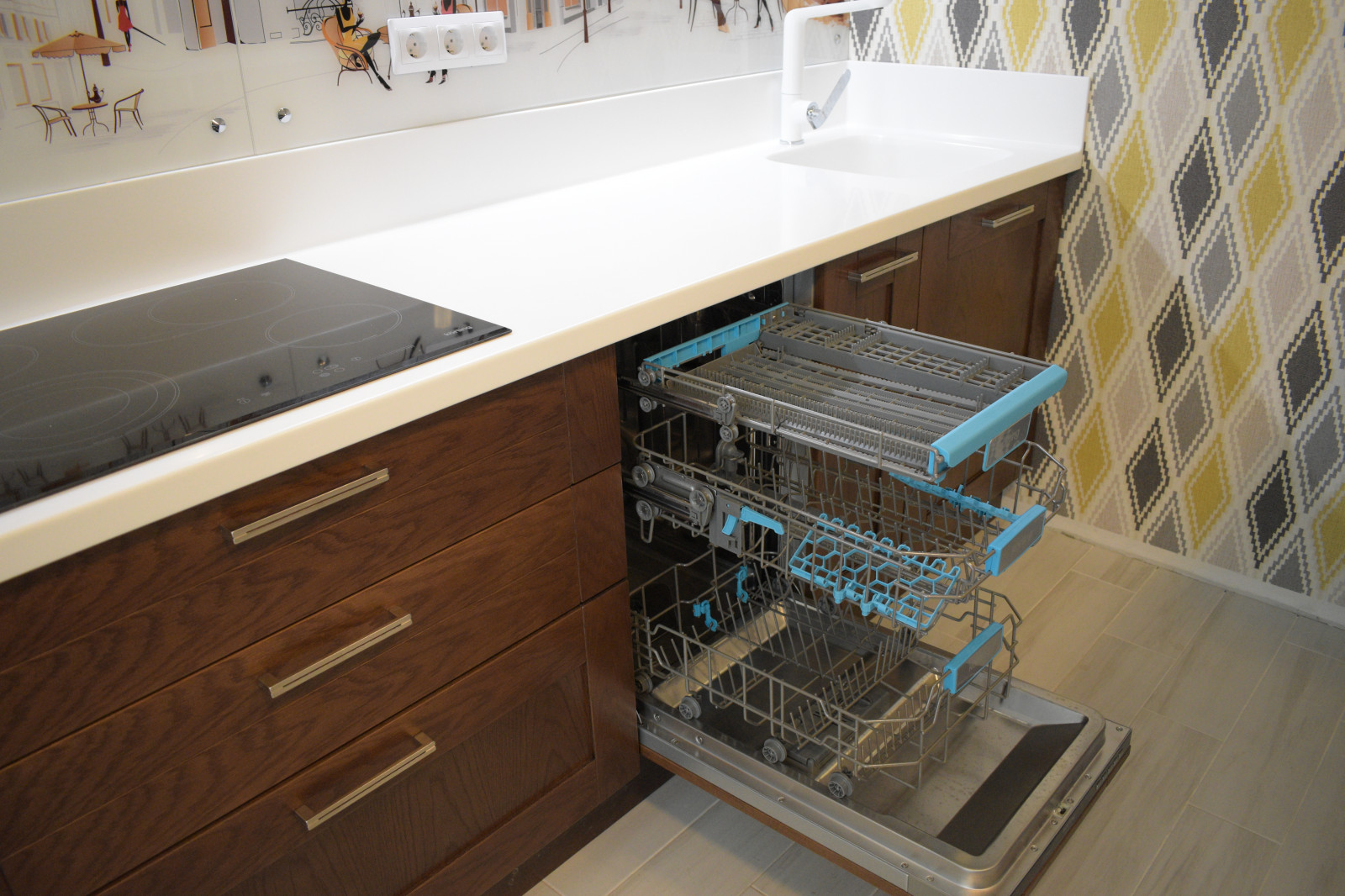 Кухня Кальвадос из массива дуба с каменной столешницей