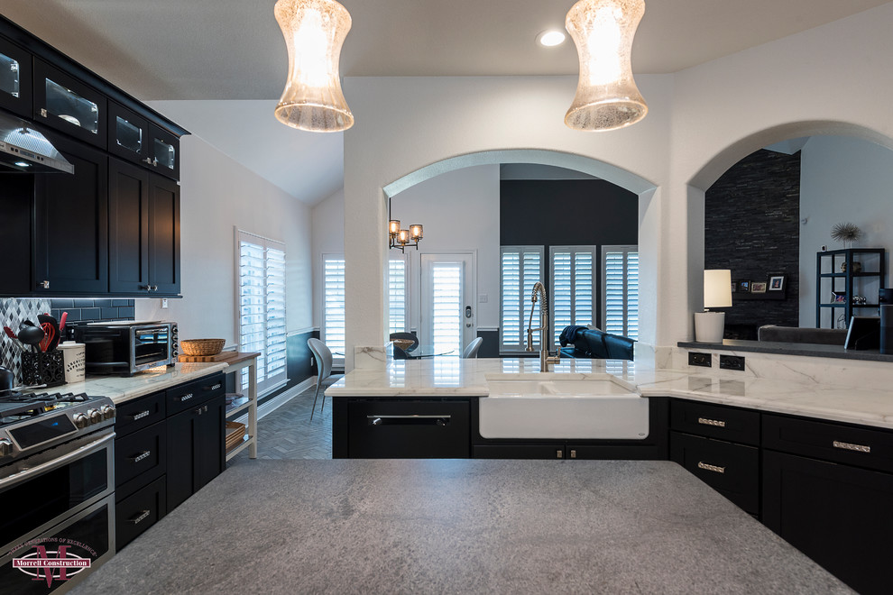 Inspiration for a transitional kitchen remodel in Dallas