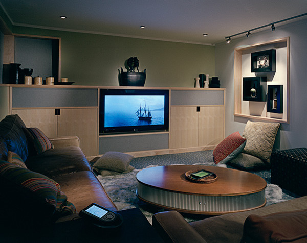 Photo of a modern home theatre in Seattle.
