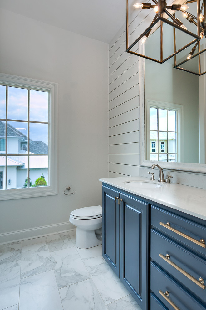 Inspiration for a transitional home design remodel in New Orleans