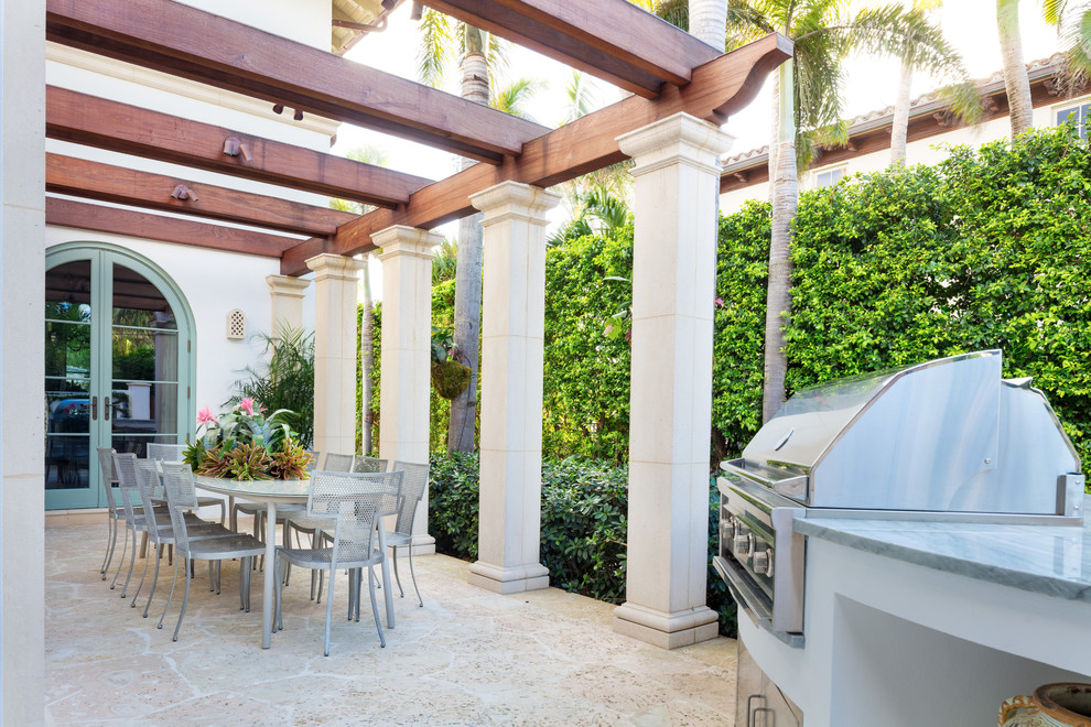 Tuscan patio photo in Miami