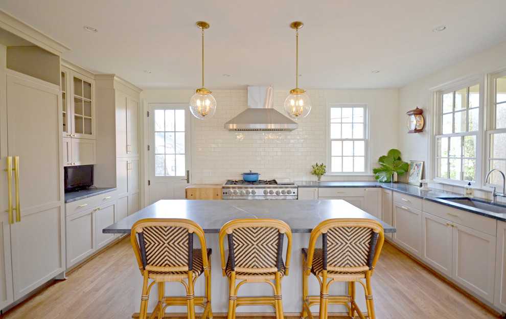 Photo of a transitional kitchen in DC Metro.