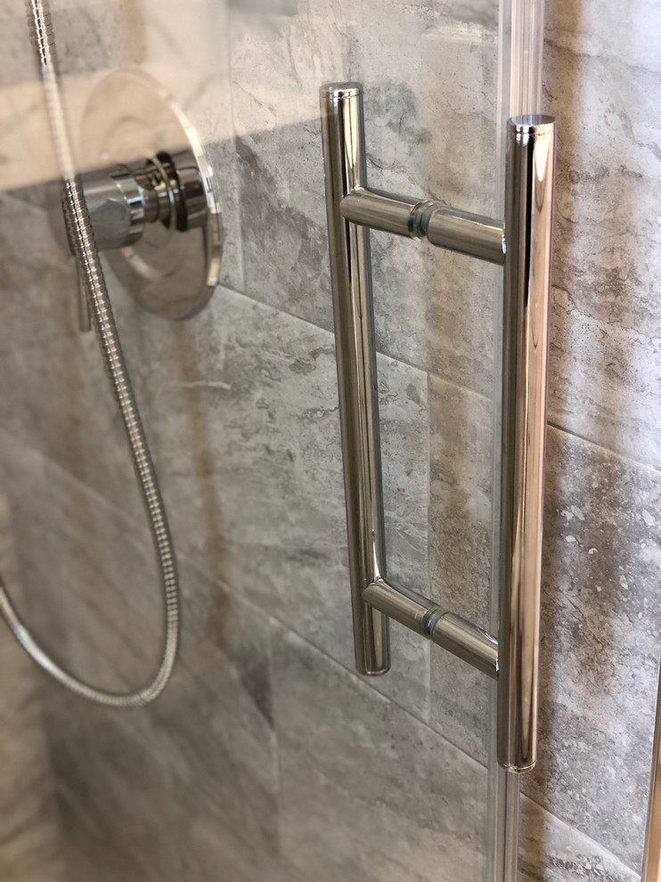 Venice Island Bathroom Remodel with Frameless Shower