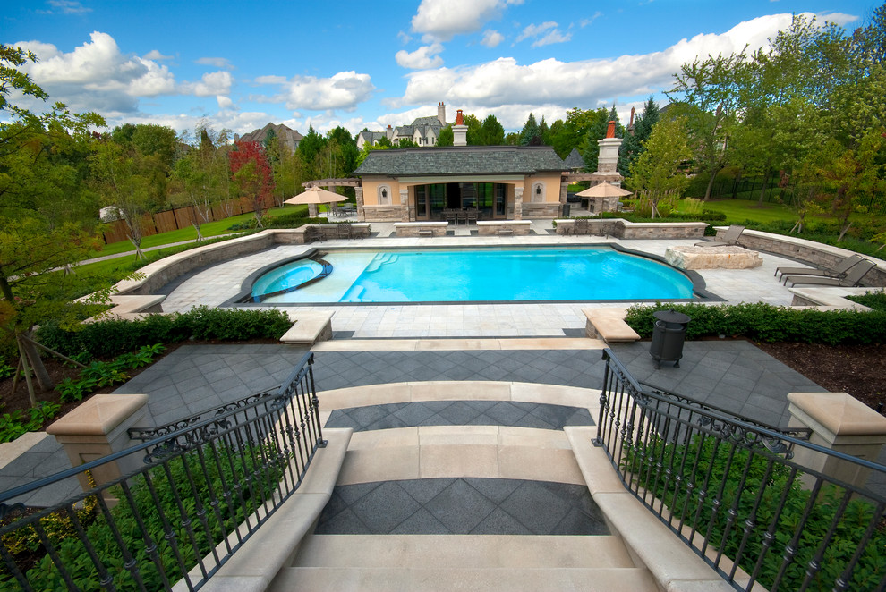 This is an example of a contemporary pool in Toronto.