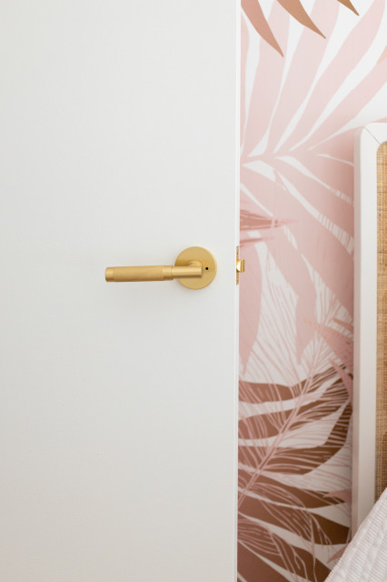Pink Paloma modern-schlafzimmer