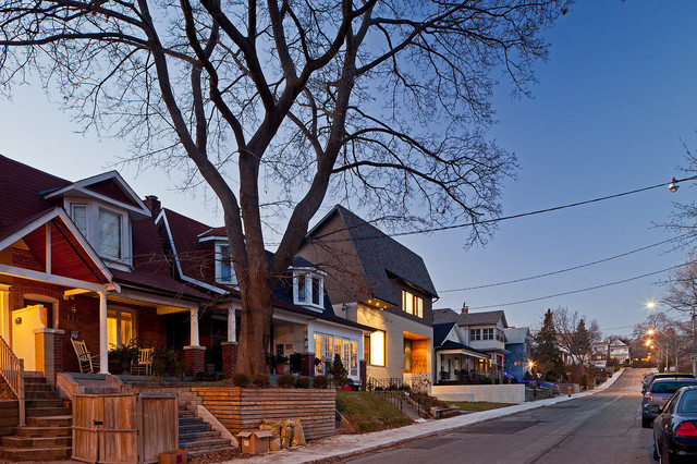 Houzz Tour: A Gable Roof Plays on a Toronto Street