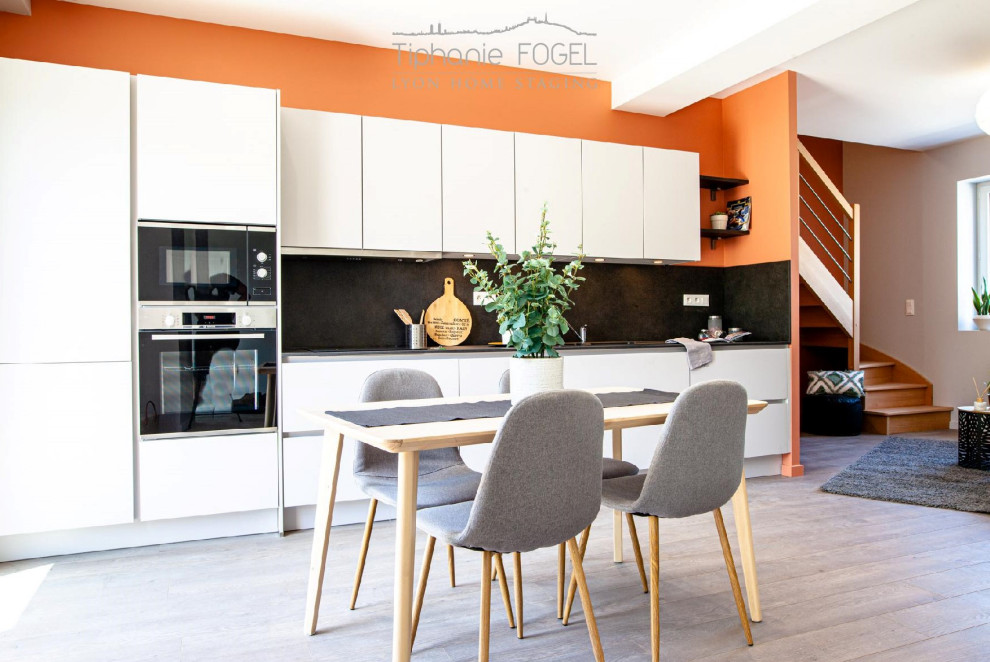 Design ideas for a world-inspired kitchen in Lyon.