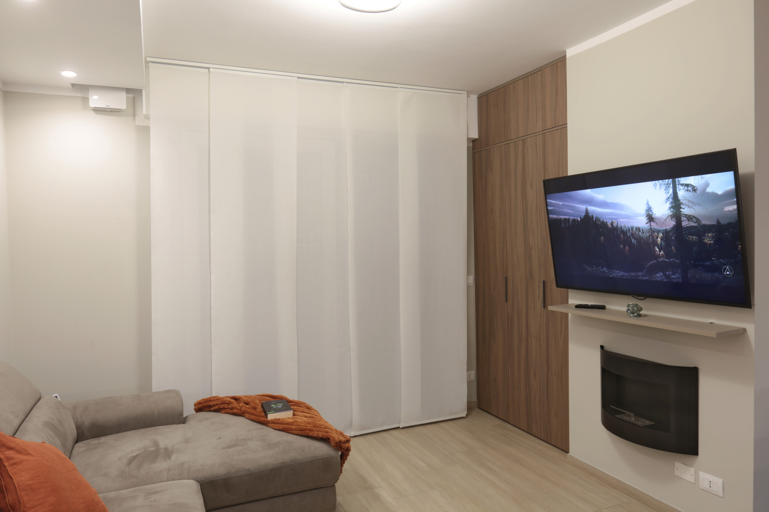 LA CASA  MODERNA & SOFT INDUSTRIAL