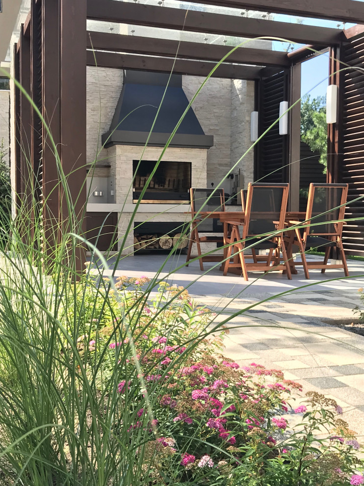 Arbor BBQ with a glass roof. Беседка со стеклянной крышей