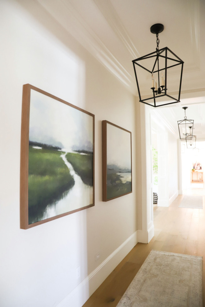 Example of a transitional home design design in Phoenix