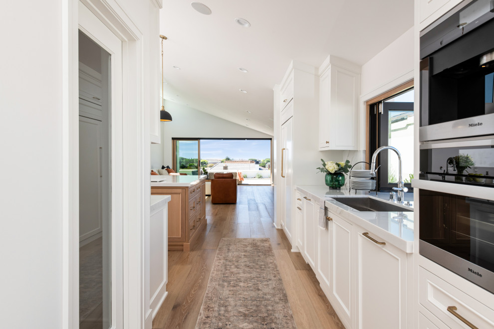 Kitchen - kitchen idea in Orange County