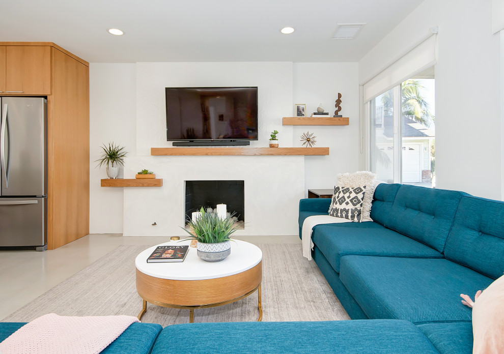 This is an example of a midcentury living room in Orange County.