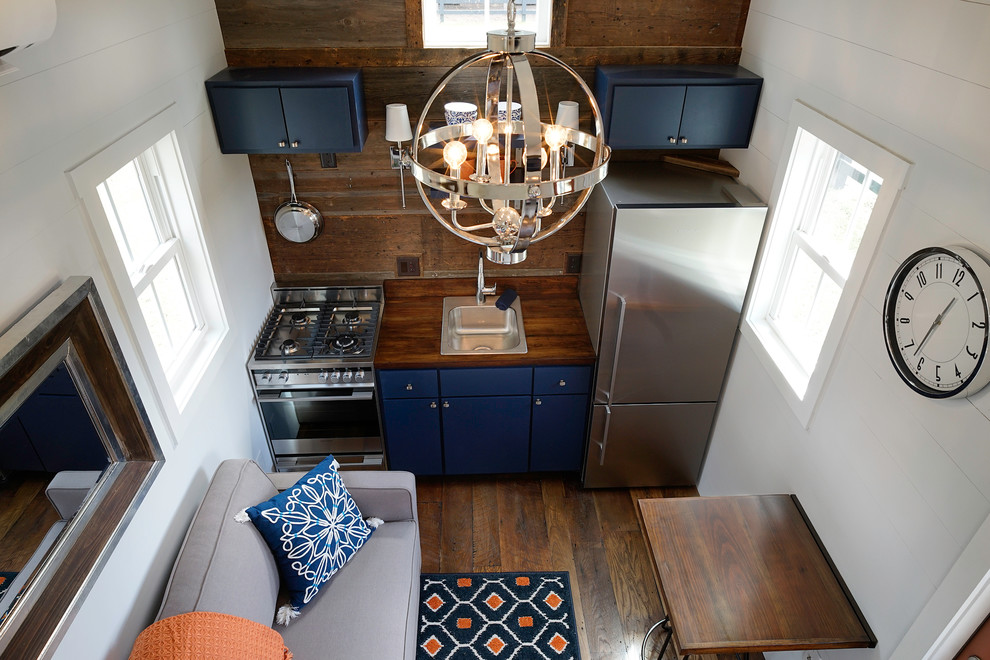Transitional kitchen photo in Atlanta