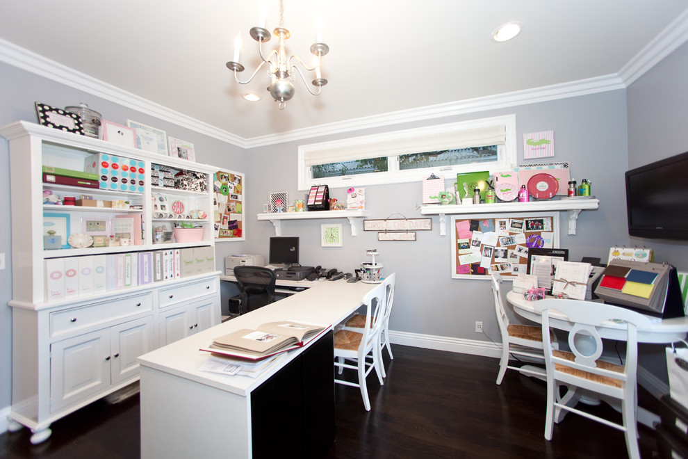 Photo of a contemporary craft room in Los Angeles.